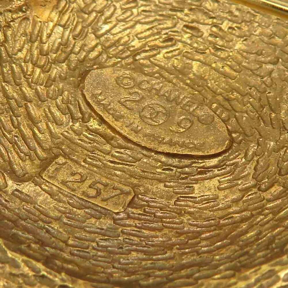 CHANEL Vintage Gold Brooch - Picture 12 of 12